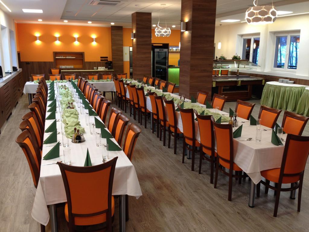 Hotel Odra Ostravice Buitenkant foto