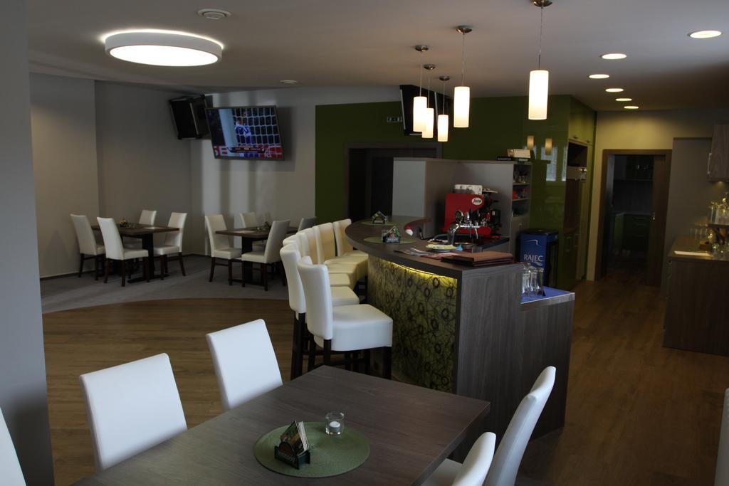 Hotel Odra Ostravice Buitenkant foto