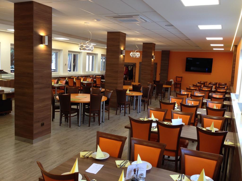 Hotel Odra Ostravice Buitenkant foto