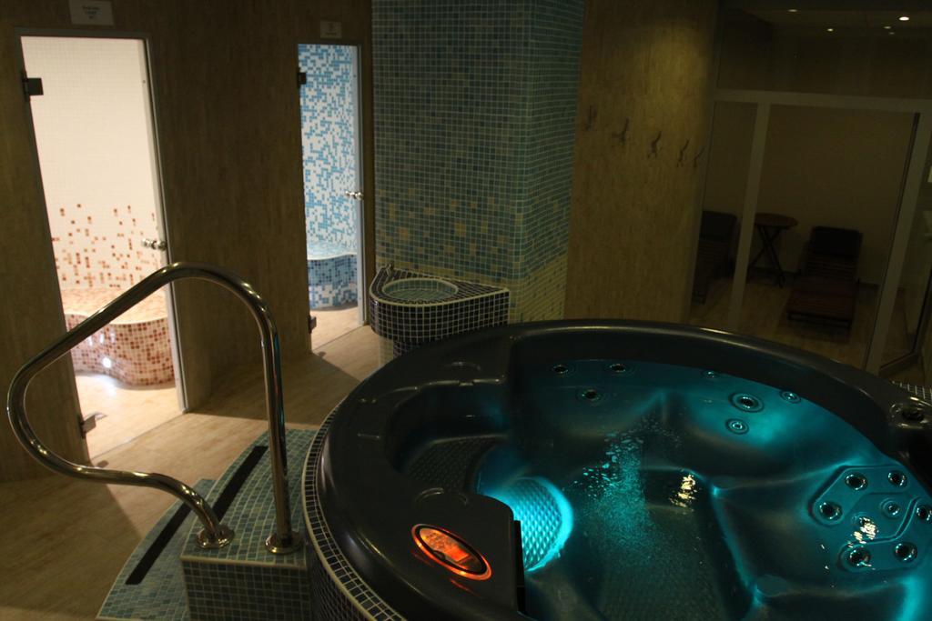 Hotel Odra Ostravice Buitenkant foto