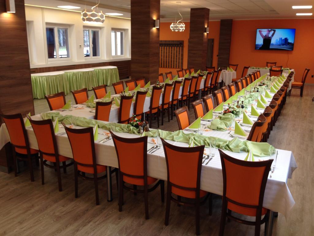 Hotel Odra Ostravice Buitenkant foto