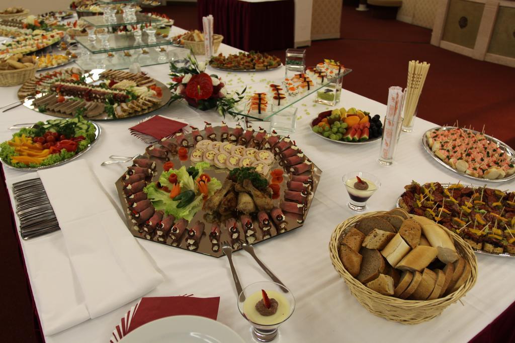 Hotel Odra Ostravice Buitenkant foto