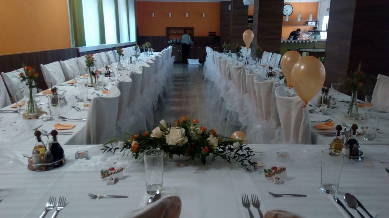 Hotel Odra Ostravice Buitenkant foto