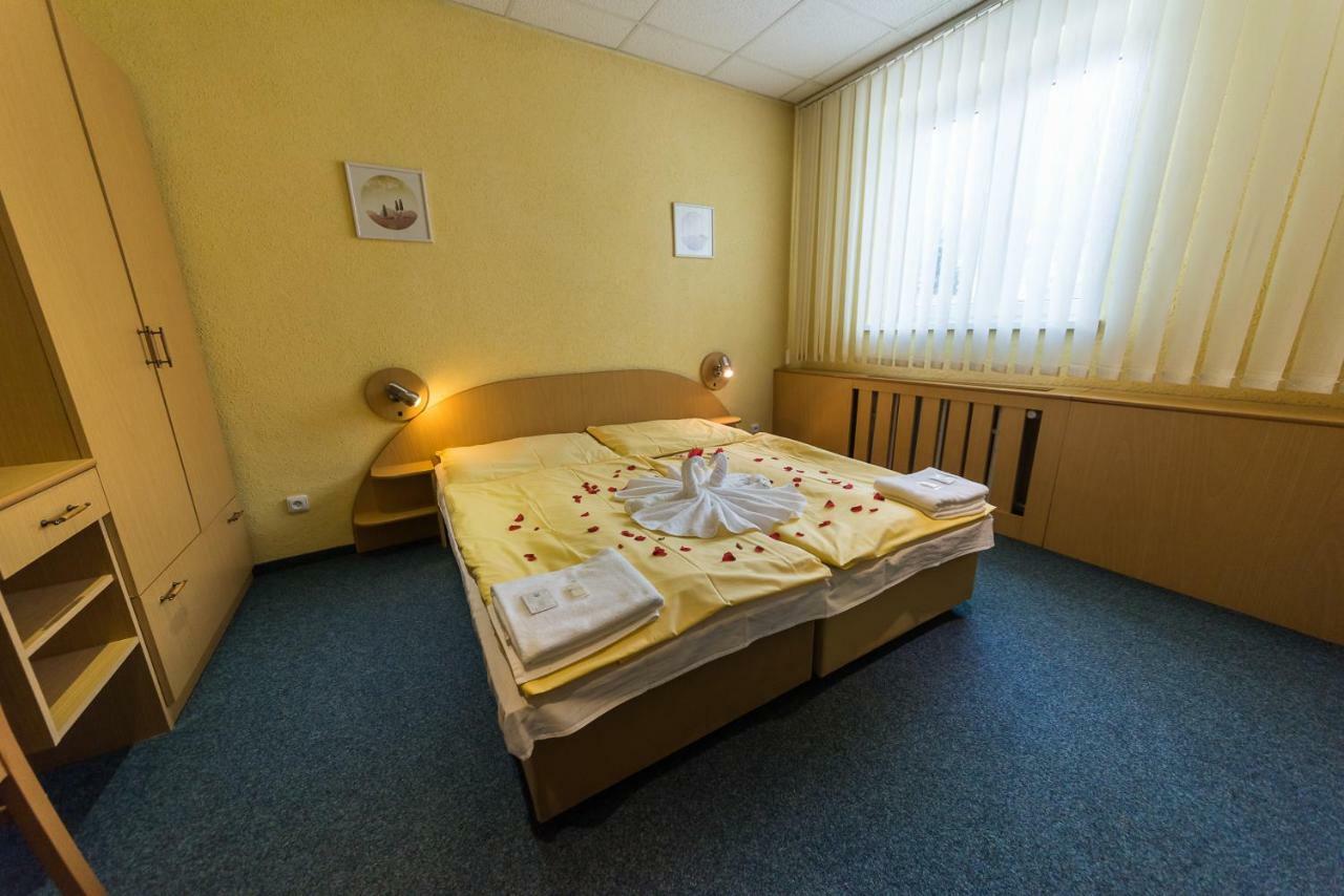 Hotel Odra Ostravice Buitenkant foto